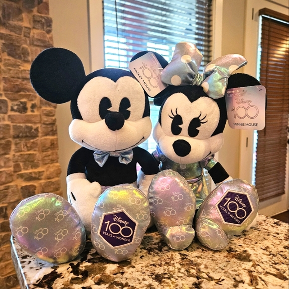 Disney Toys Mickey And Minnie Mouse Disney 0 Years Of Wonder Kohls